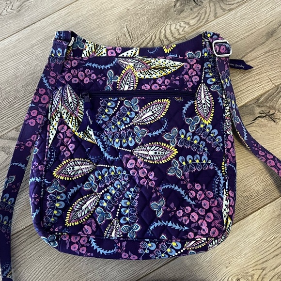 NWOT Vera Bradley Vibrant Purple Patterned Women's Crossbody purse - Picture 8 of 9